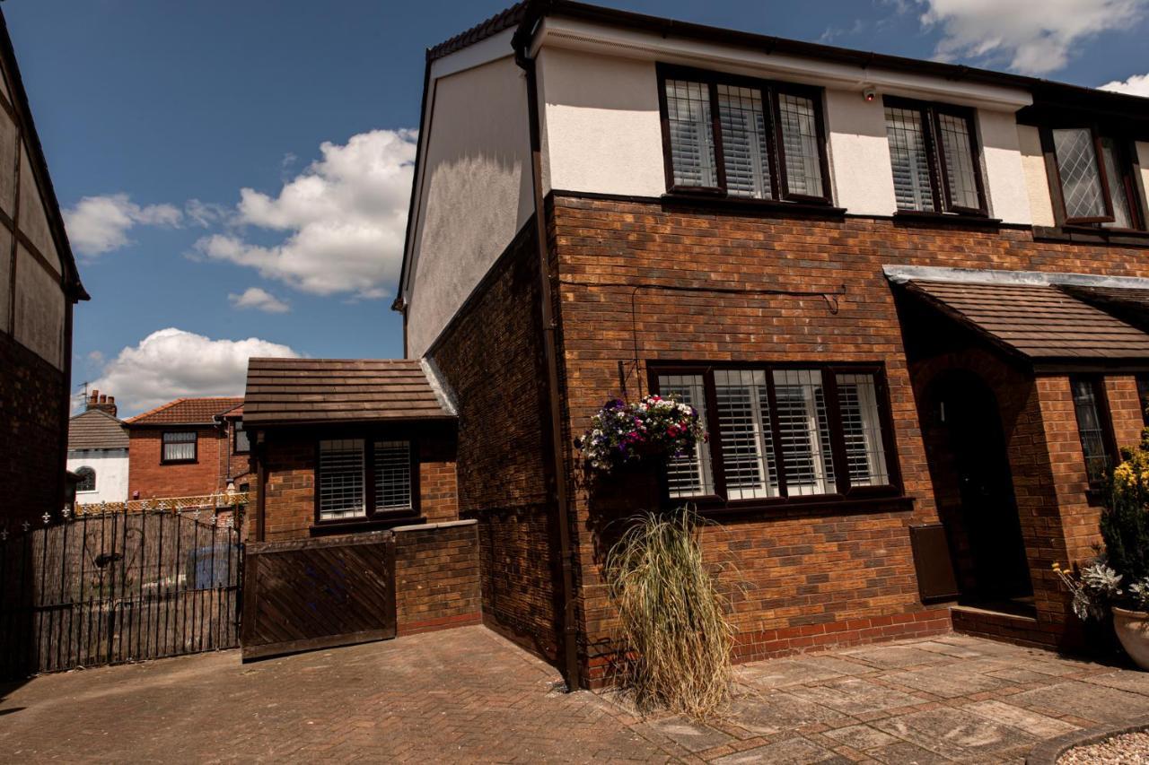 Inviting 3-Bed House In Manchester Extérieur photo