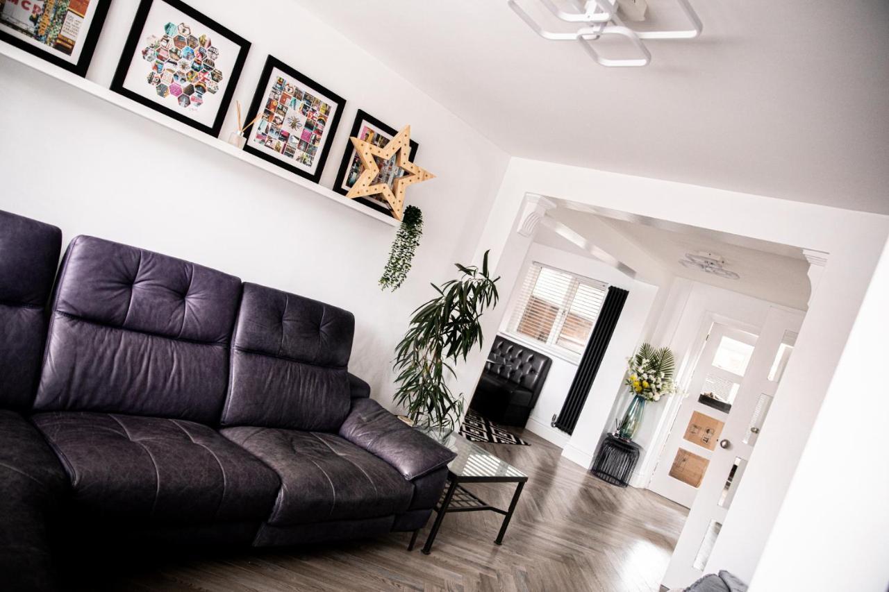 Inviting 3-Bed House In Manchester Extérieur photo